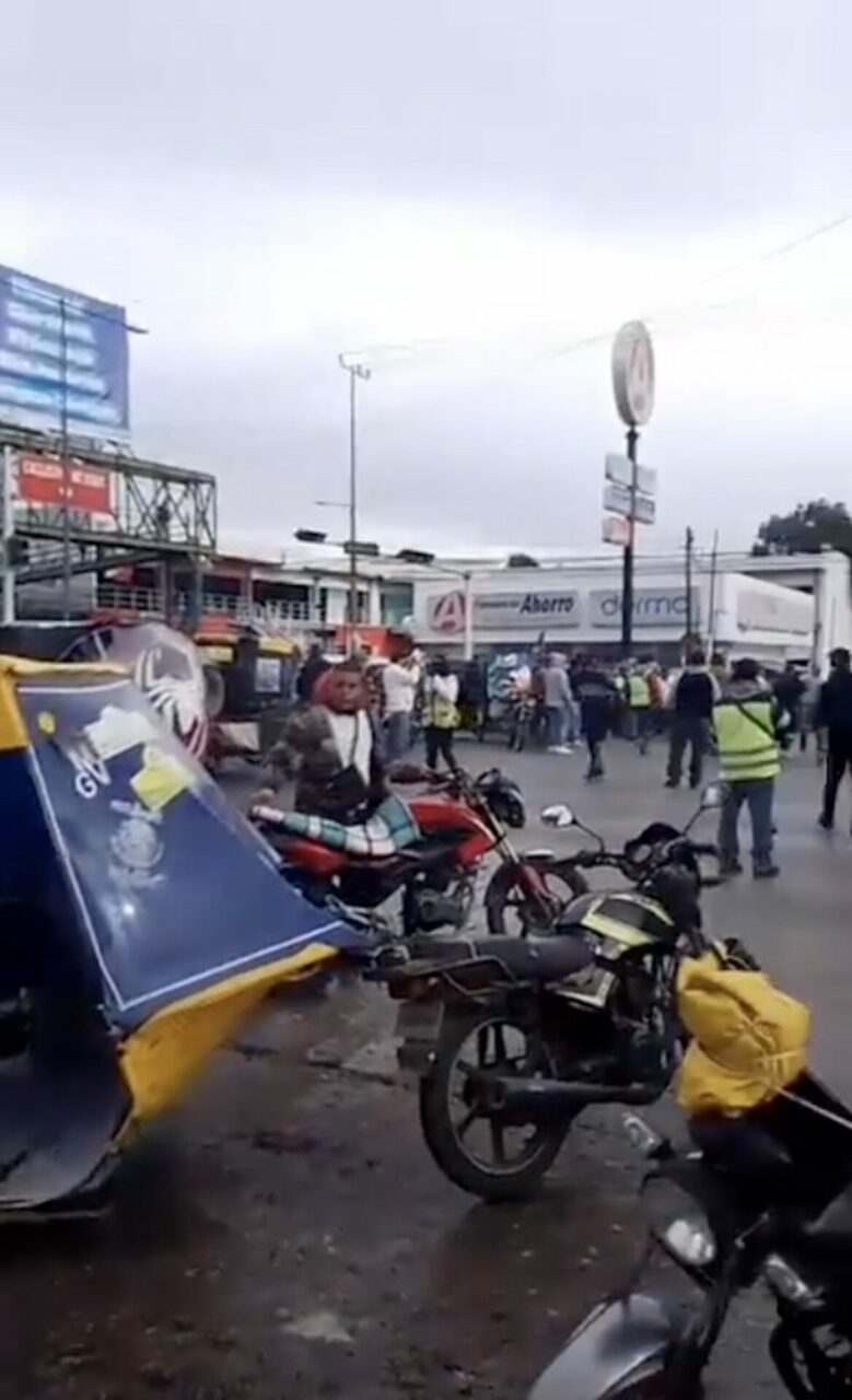 Bloqueo de transportistas López Portillo en Ecatepec hoy