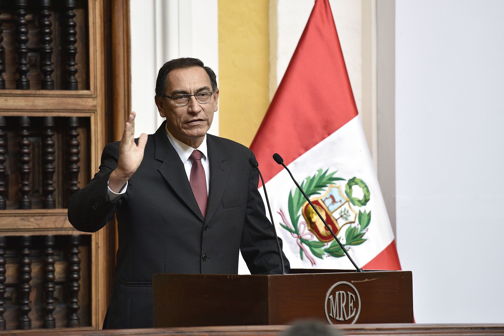 El presidente de Perú, Martín Vizcarra, destituido tras juicio político