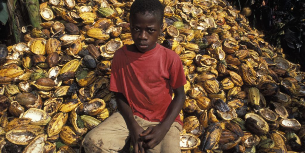 El chocolate, una amarga labor para miles de niños en países productores de cacao