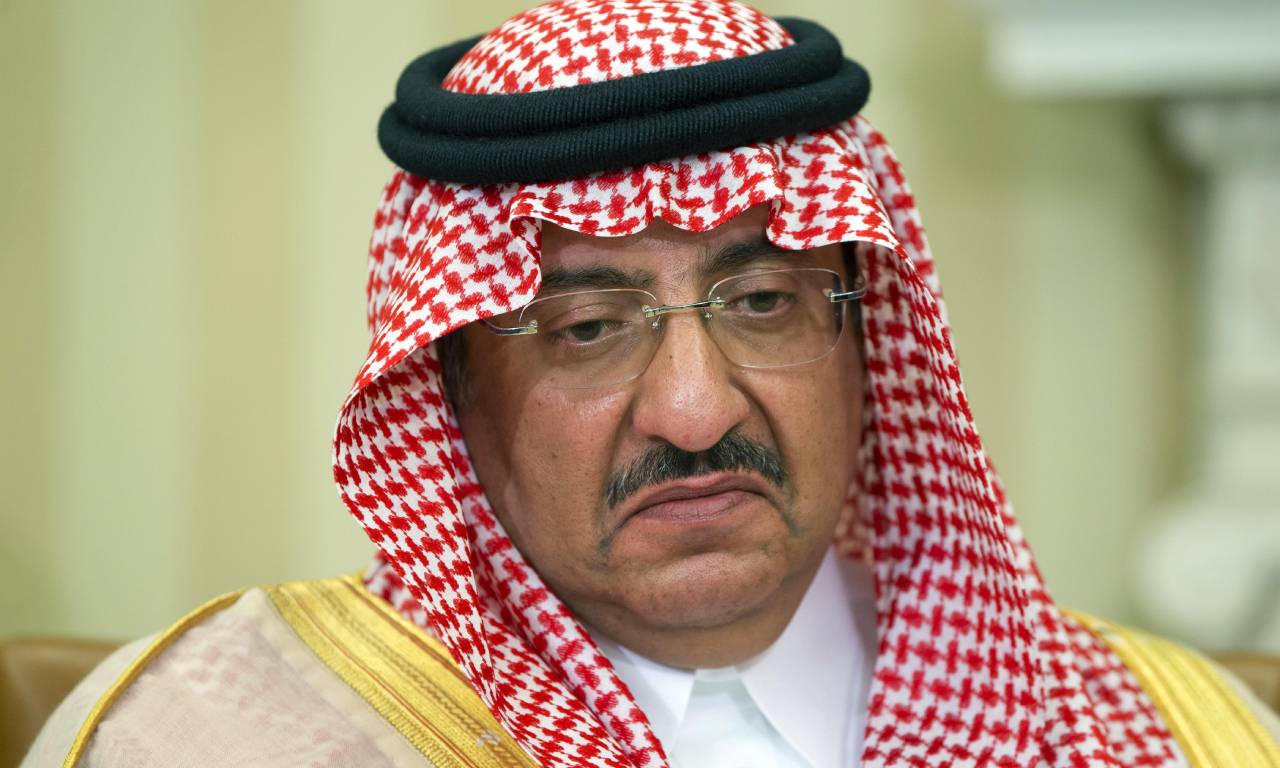 Expríncipe heredero saudí corre peligro tras ataque en redes sociales, dicen sus abogados