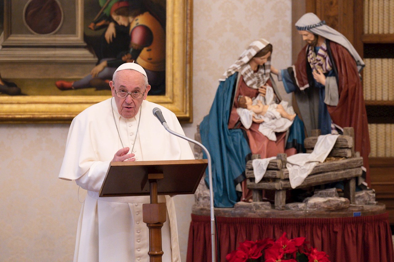 El papa Francisco expresa su preocupación por tensiones y violencia en Colombia