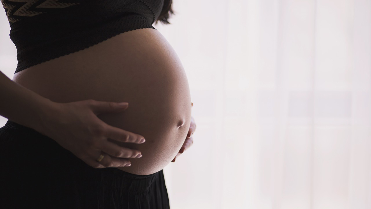 El tráfico de mujeres embarazadas de Islas Marshall a EU para ‘comprar sus bebés’