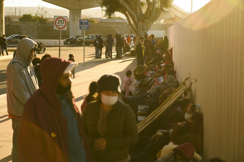 EU pone fin al programa que enviaba a solicitantes de asilo a México