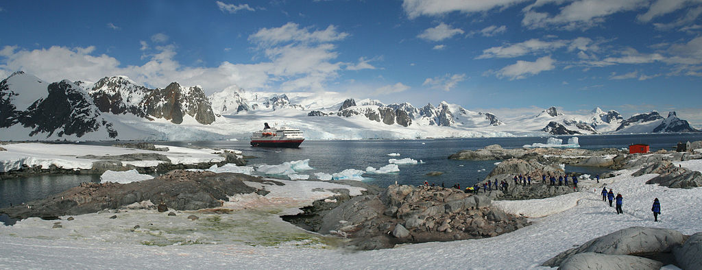 Un marino recibe su billetera perdida en la Antártida… 53 años después