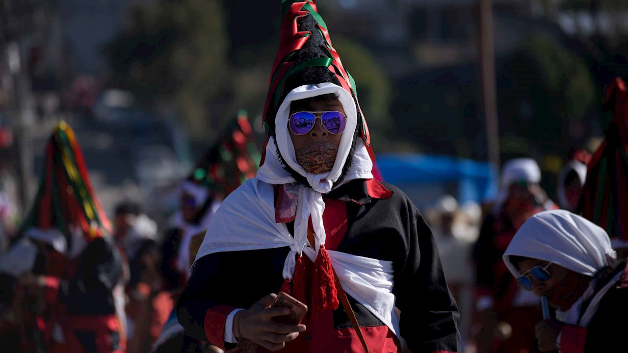 Pueblos indígenas celebran ancestral carnaval en Chiapas pese al Covid