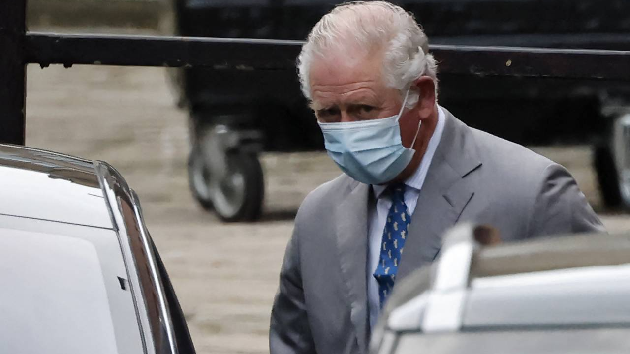 El príncipe de Gales visitó a su padre, el príncipe Felipe, en el hospital