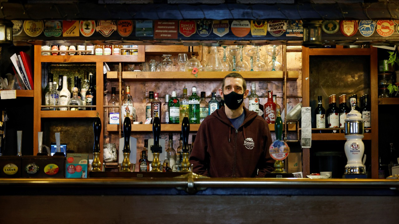 Los pubs, amenazados de ‘extinción’ en el Reino Unido por la pandemia