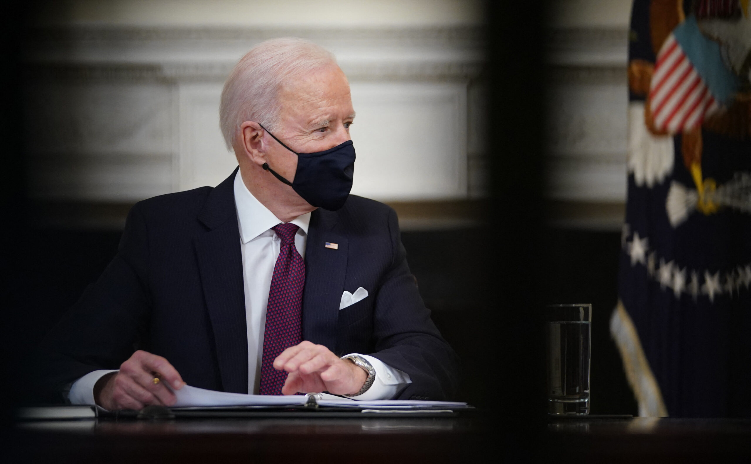 El Senado de EU aprueba el plan de rescate económico de Joe Biden