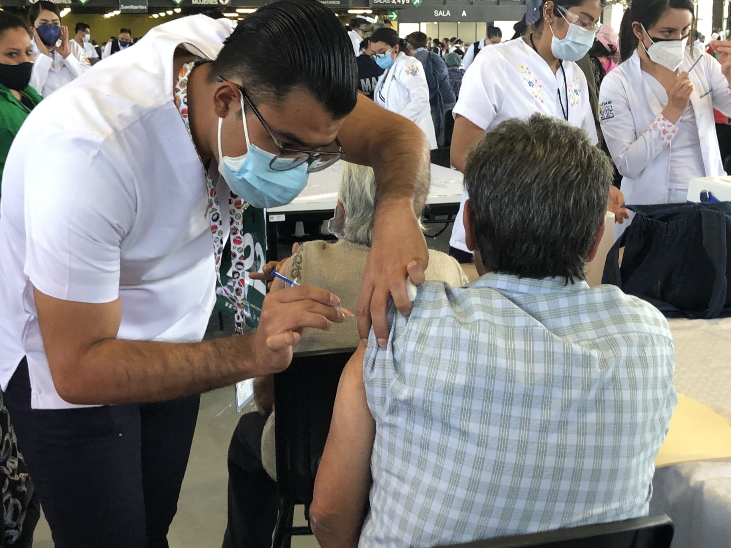 Iztacalco, Iztapalapa, Tláhuac y Xochimilco inician vacunación de 50 a 59 años el miércoles