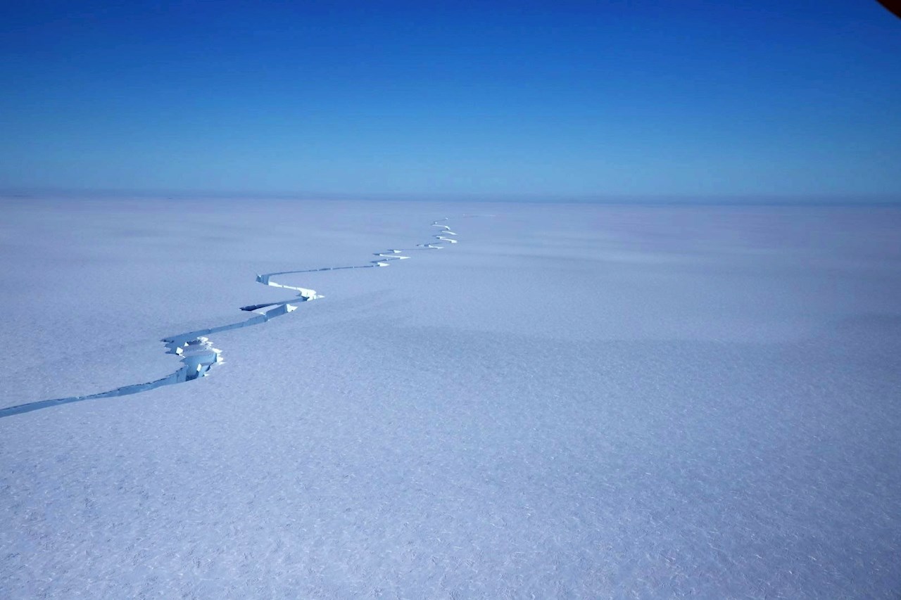 Un iceberg gigante del tamaño de Londres se desprende de la Antártida