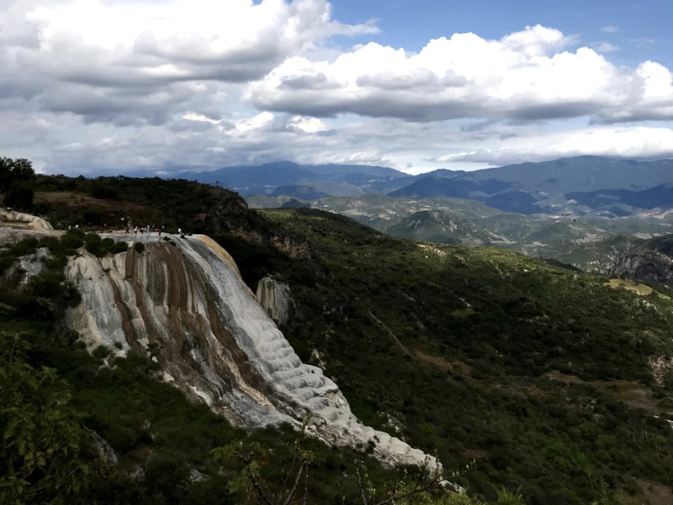 Hierve el Agua, Oaxaca, cierra sus puertas al turismo nacional y extranjero