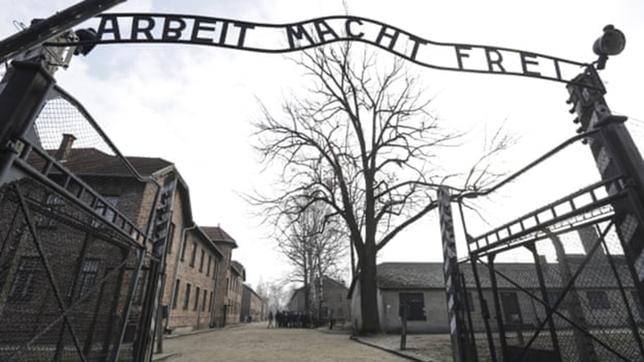 Revelación: Google permitió reseñas enfermizas y antisemitas de Auschwitz