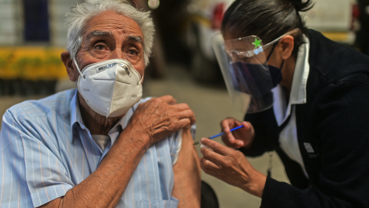 El préstamo de EU inyecta velocidad a la rezagada vacunación en México