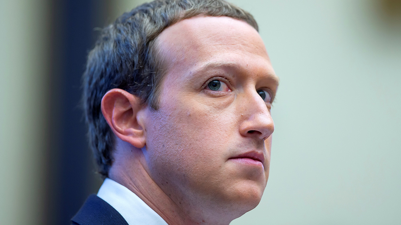 Zuckerberg defiende a Facebook y culpa a Trump del asalto al Capitolio
