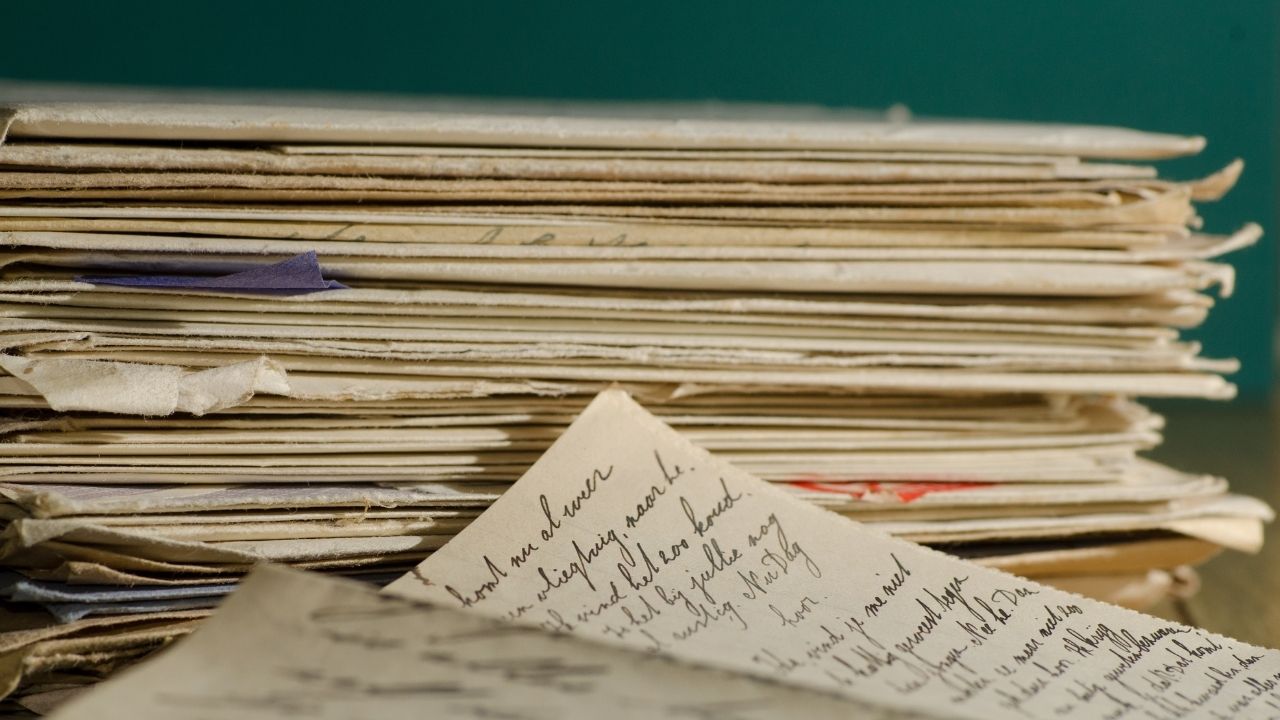 Las cartas del padre de Hitler, caídas en el olvido en un desván austríaco