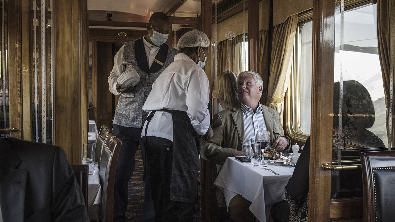 Viaje a bordo del lujoso Tren Azul de Sudáfrica  (lejos del covid)