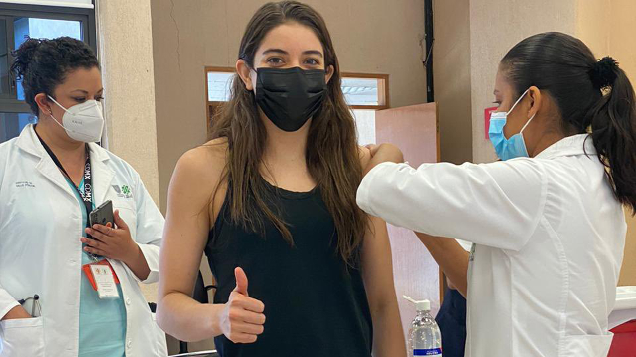 Conade inicia vacunación de atletas contra Covid-19