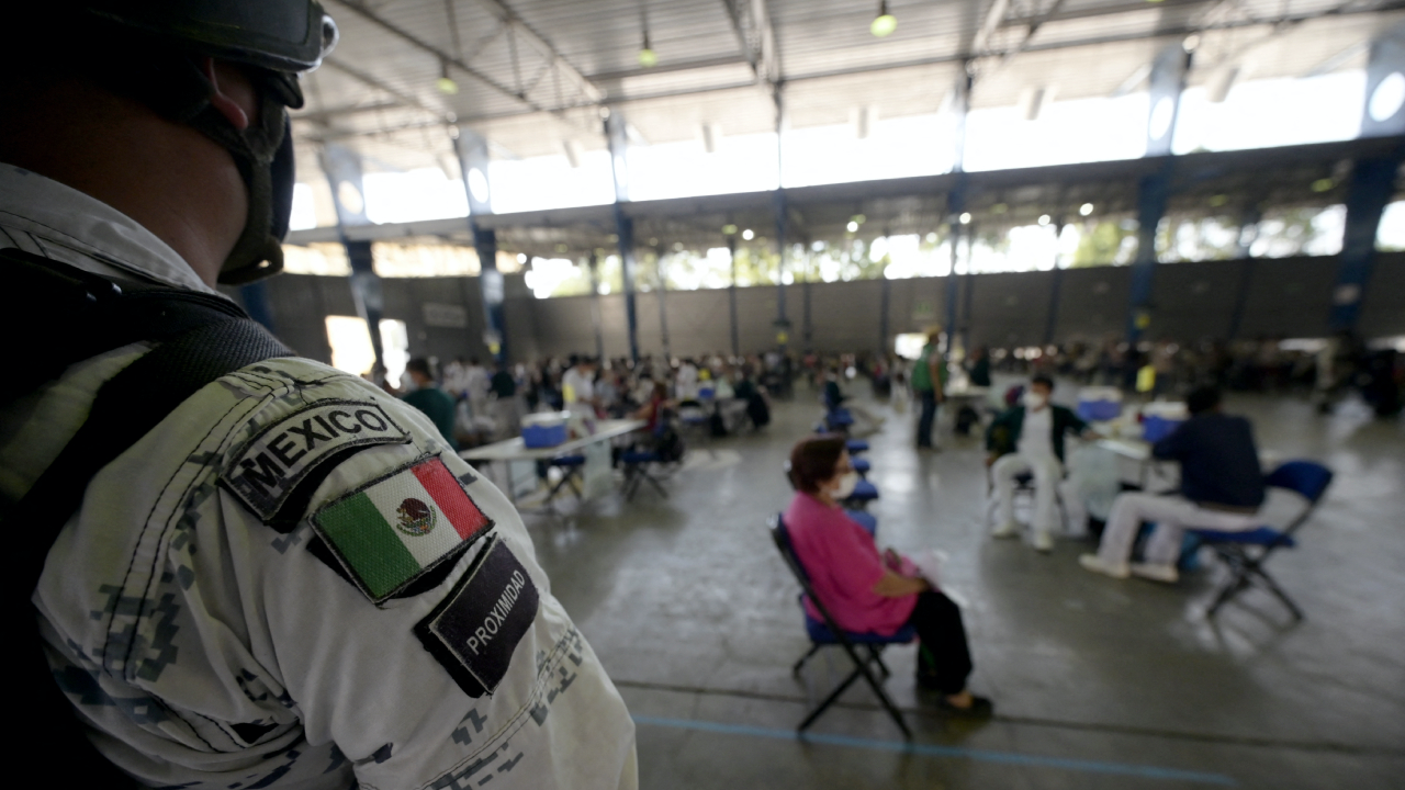 En Toluca, IP arranca programa piloto de vacunación contra COVID-19