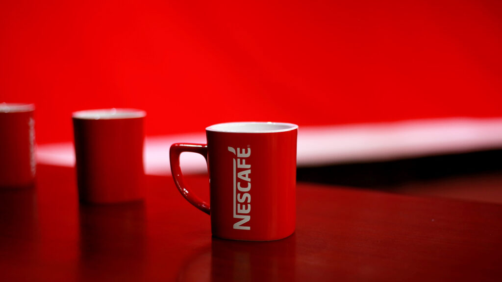 El trabajo en casa fomenta el aumento en ventas de café Nestlé