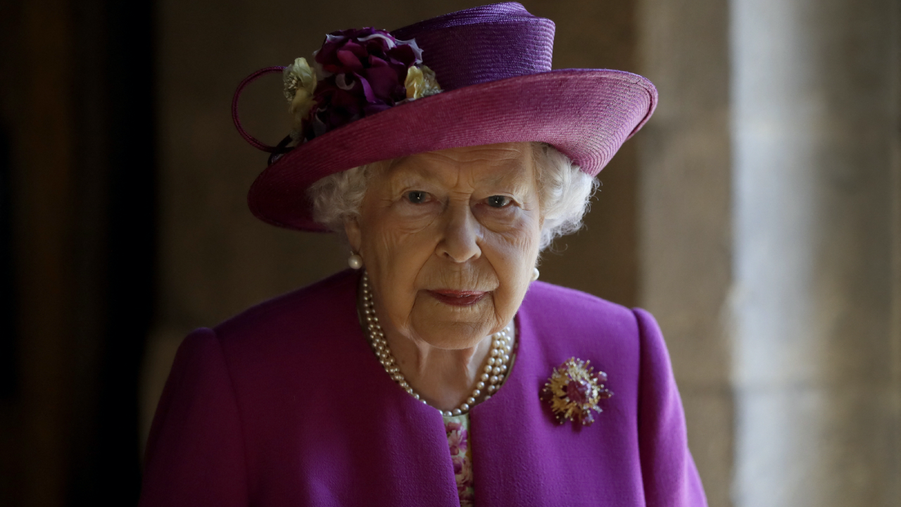 La reina Isabel II “encantada” con el nacimiento de su bisnieta