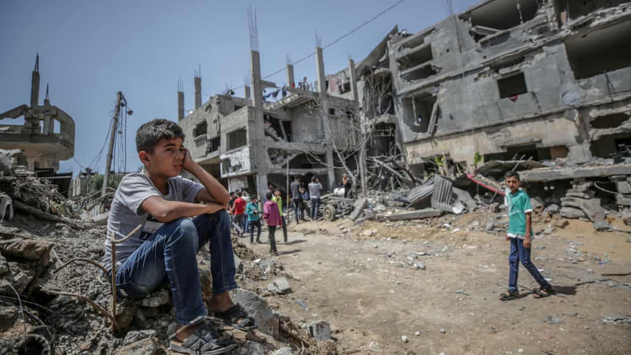 Los palestinos regresan a hogares devastados mientras la ONU pide un diálogo en Gaza