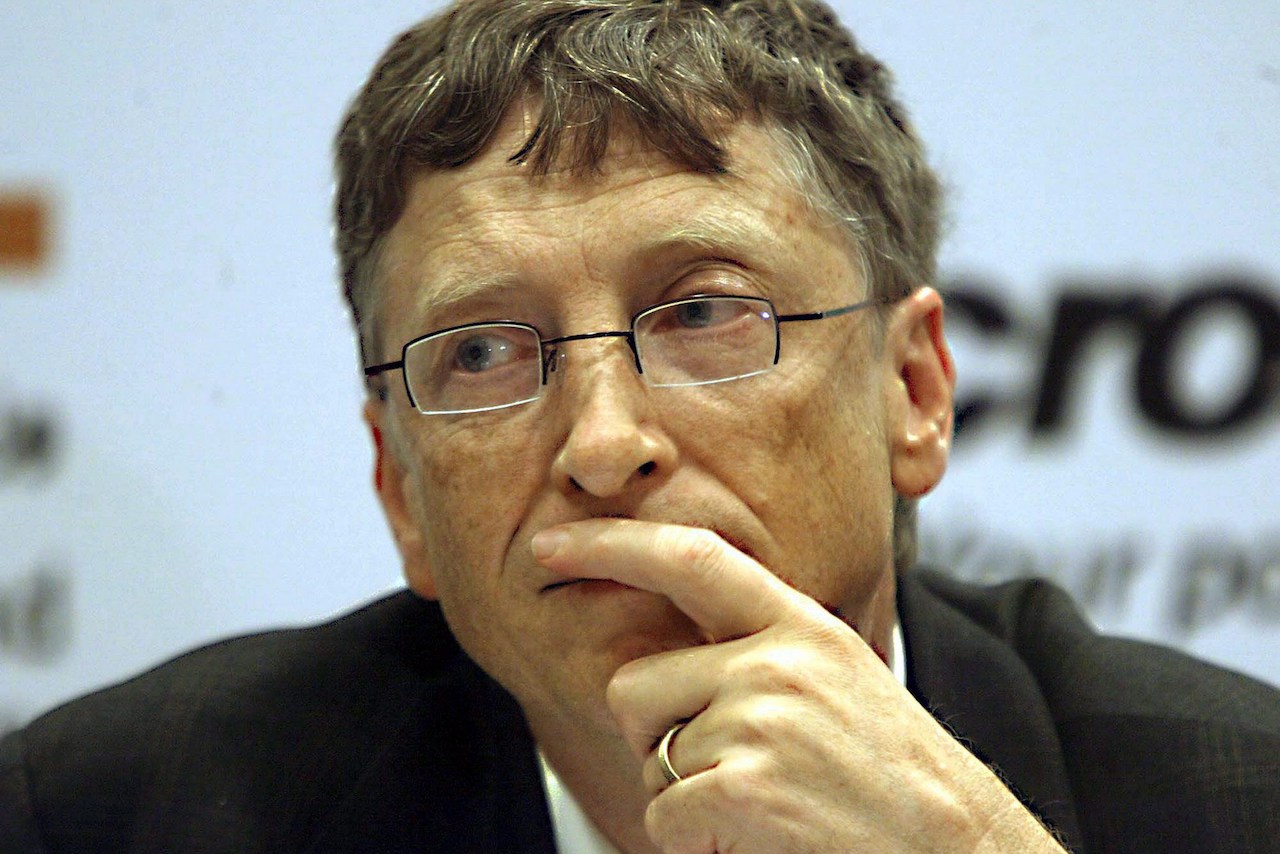 Bill Gates dejó Microsoft cuando investigaban su romance con una empleada