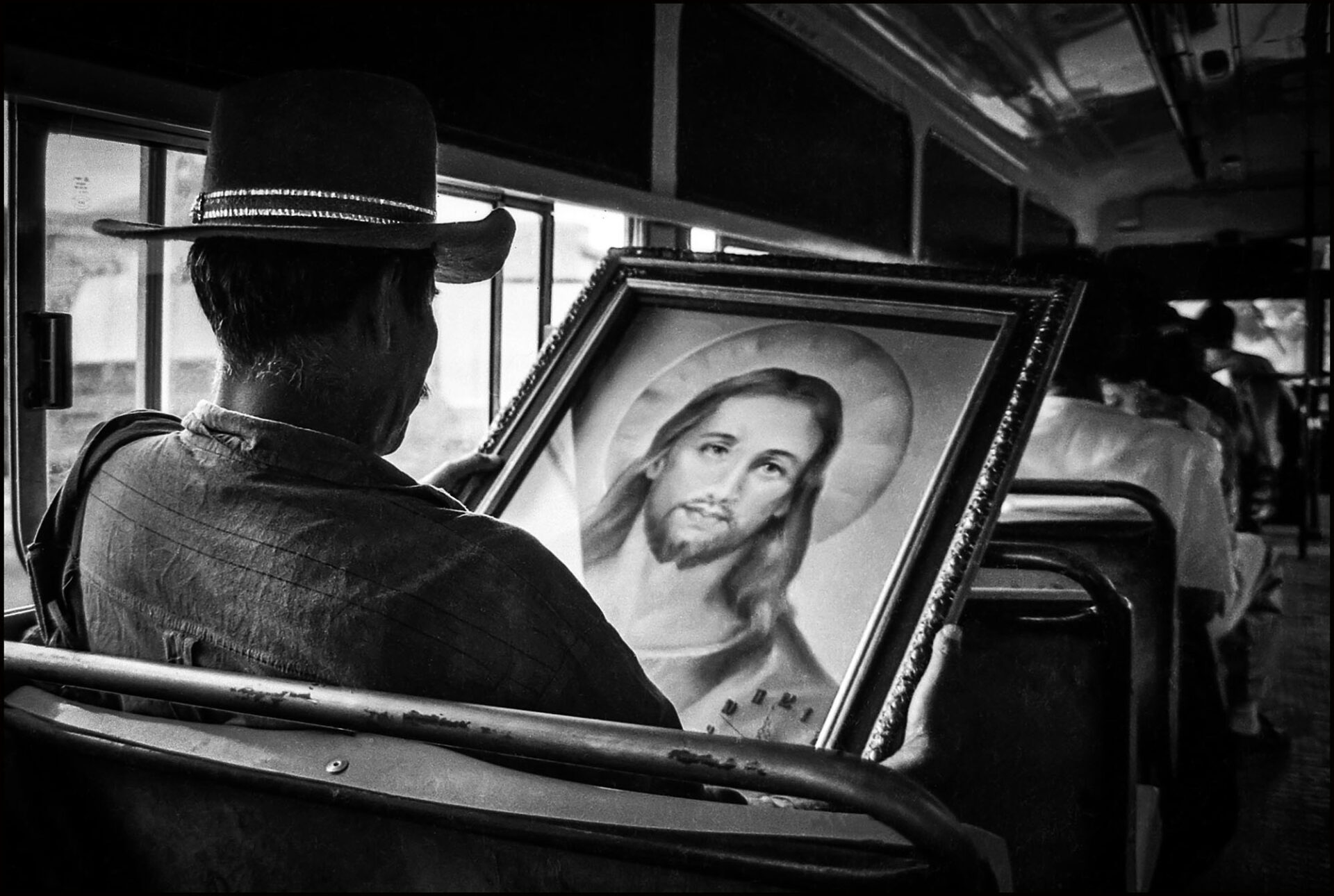 La soledad migrante en el blanco y negro del fotógrafo Juan Carlos Reyes