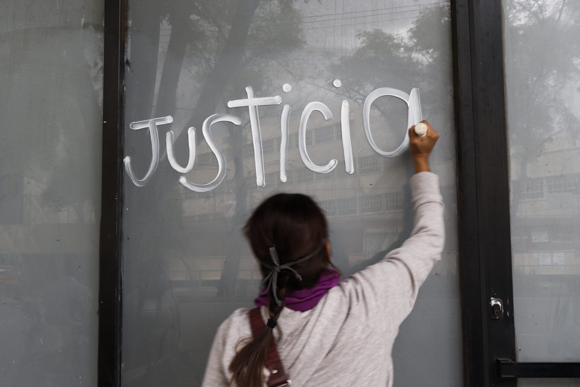 La Procuraduría de Hidalgo gira orden de aprehensión contra 7 policías por feminicidio