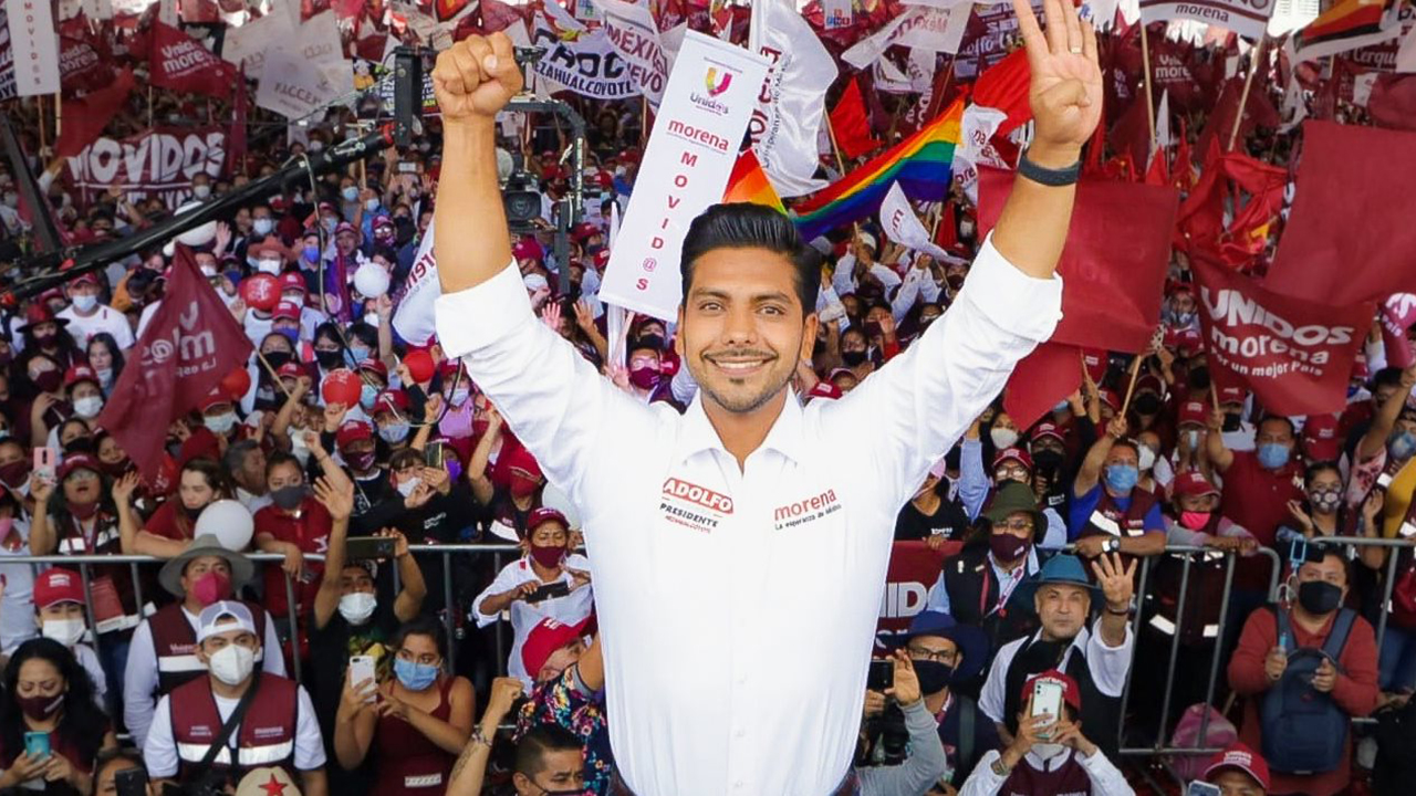Adolfo Cerqueda se perfila a ser el primer alcalde abiertamente gay de Neza