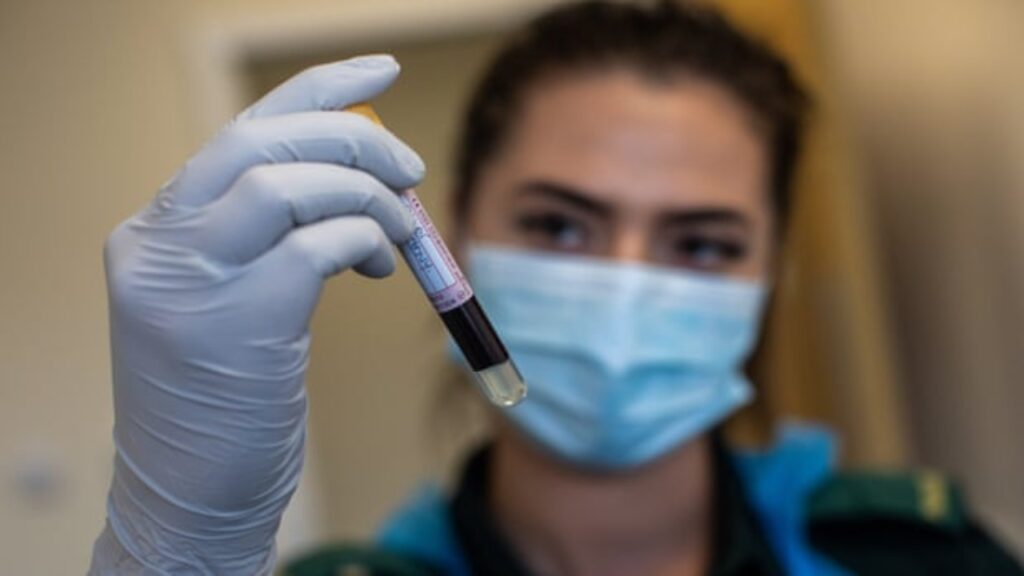 Prueba de sangre que detecta 50 tipos de cáncer es suficientemente precisa para distribuirse en Inglaterra