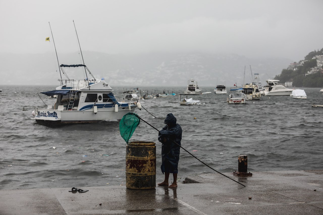 La tormenta tropical ‘Enrique’ frente a la costa de Guerrero se convertirá en huracán
