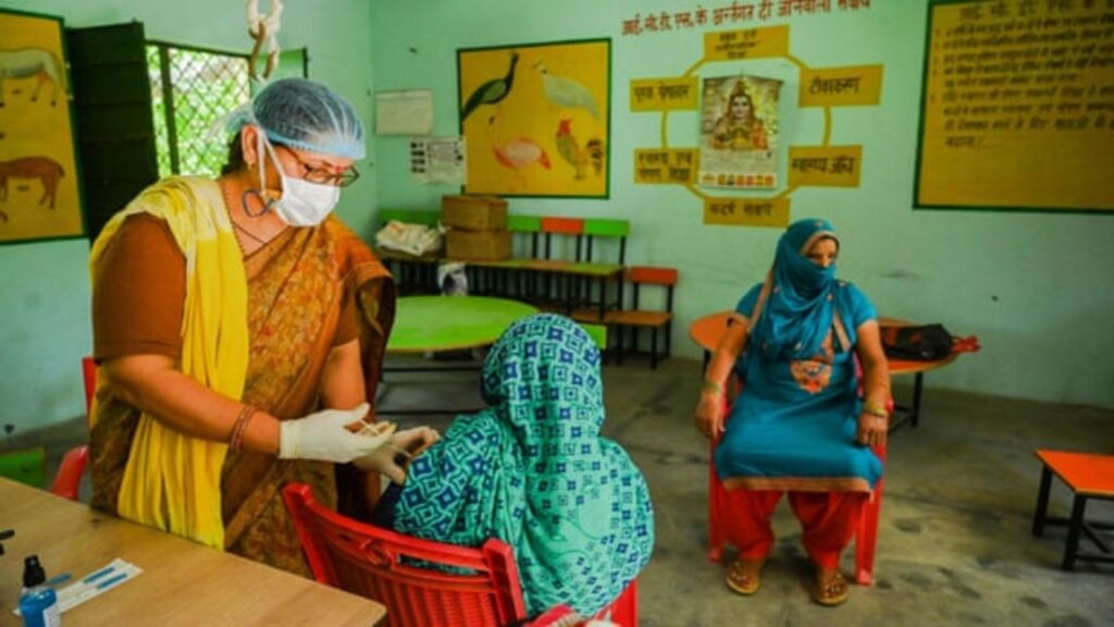Brecha de género por Covid en la India: las mujeres quedan atrás en la campaña de vacunación