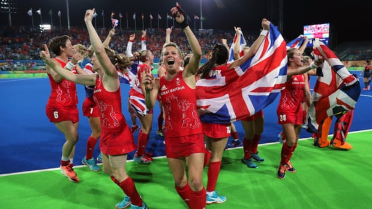 Las mujeres del equipo de Gran Bretaña ya tiene los brasieres correctos