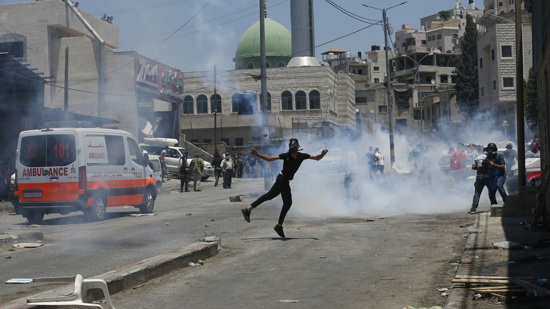 9 palestinos resultan heridos tras choque con la policía de Israel