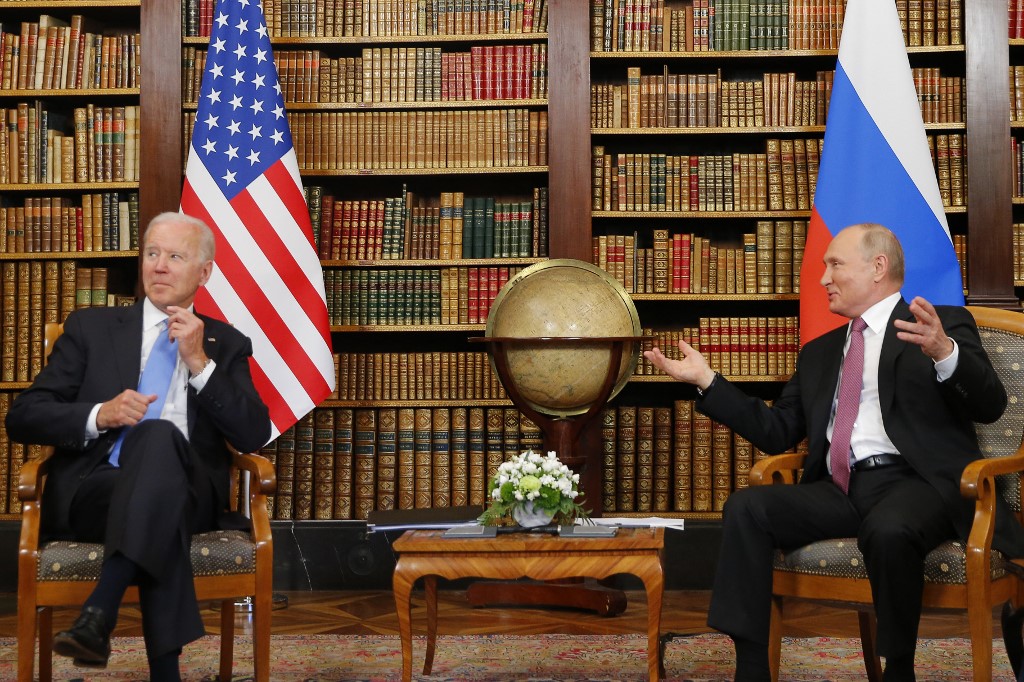 Biden y Putin acuerdan el regreso de sus embajadores a EU y Rusia