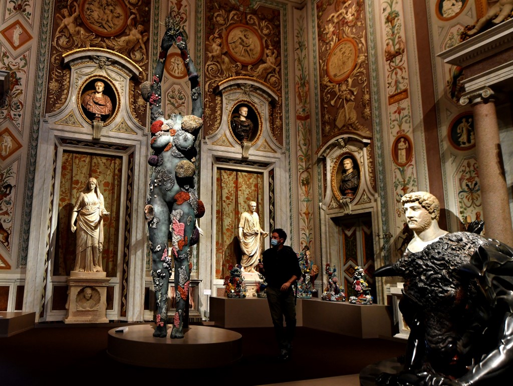 Obras de Damien Hirst se codean con las de Bernini en Roma