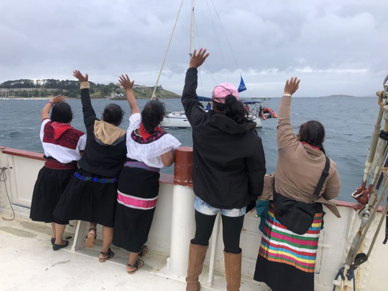 “Llegamos”: Los zapatistas arriban a España tras casi dos meses de viaje en barco