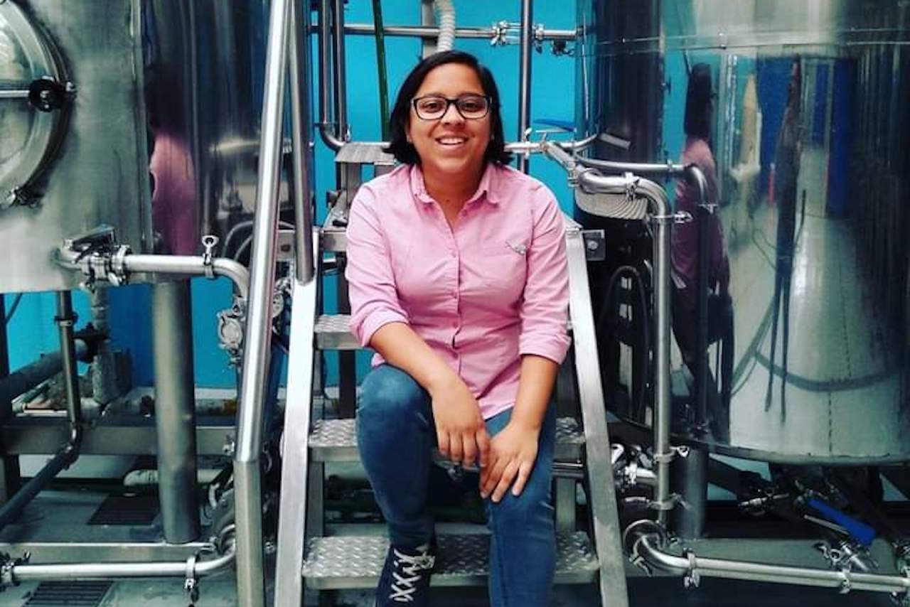 Carolina Aragón, la ‘adelita’ que impulsa a las mujeres en la industria cervecera