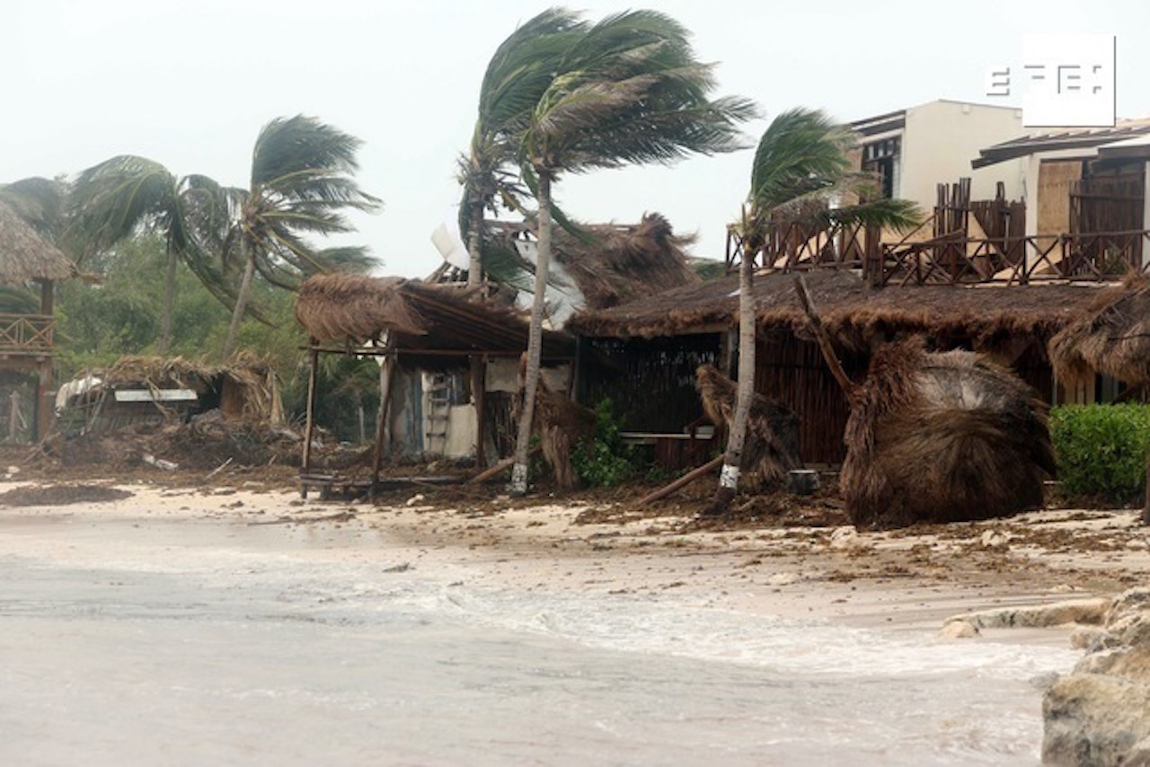 El huracán ‘Grace’ sube a categoría 2 antes de tocar tierra de nuevo