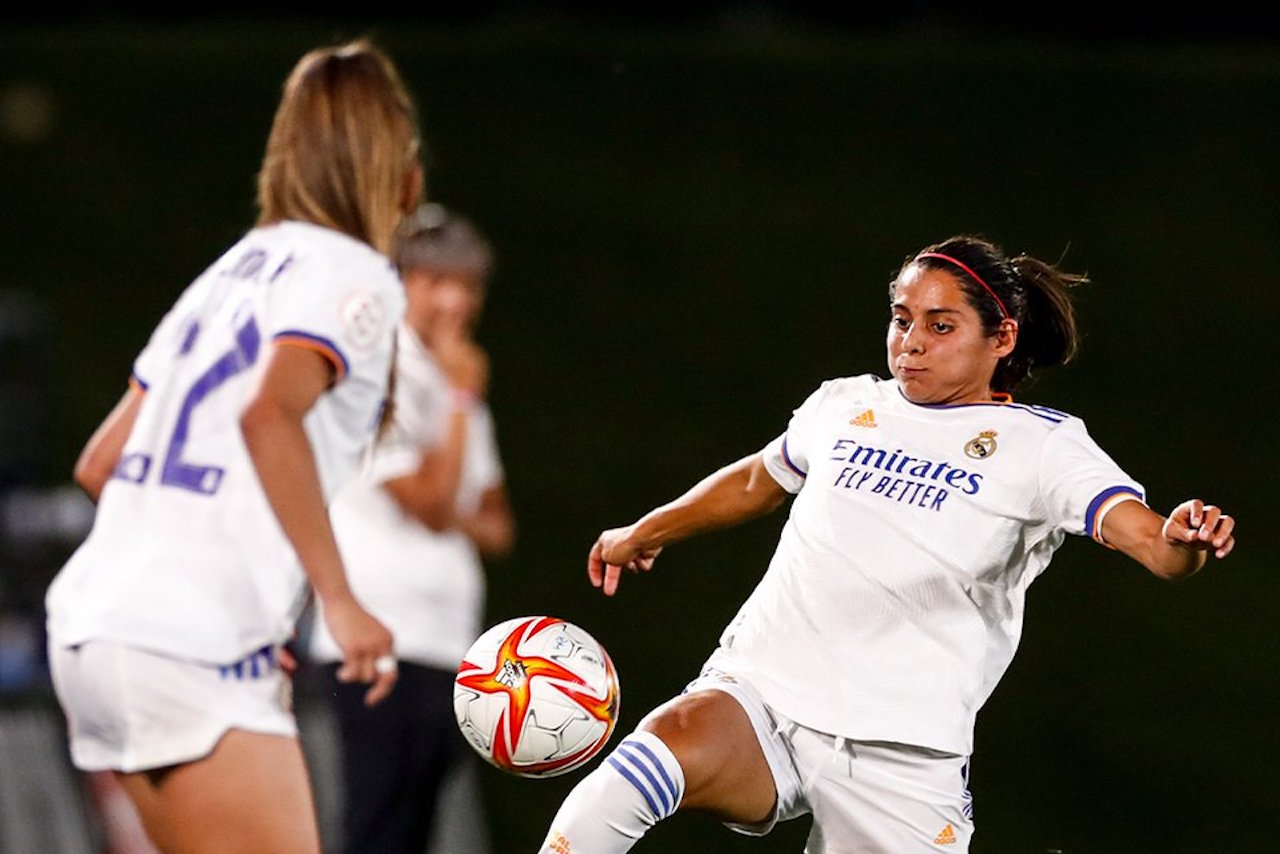 Kenti Robles hace historia y marca el primer gol del Madrid en la Champions femenina