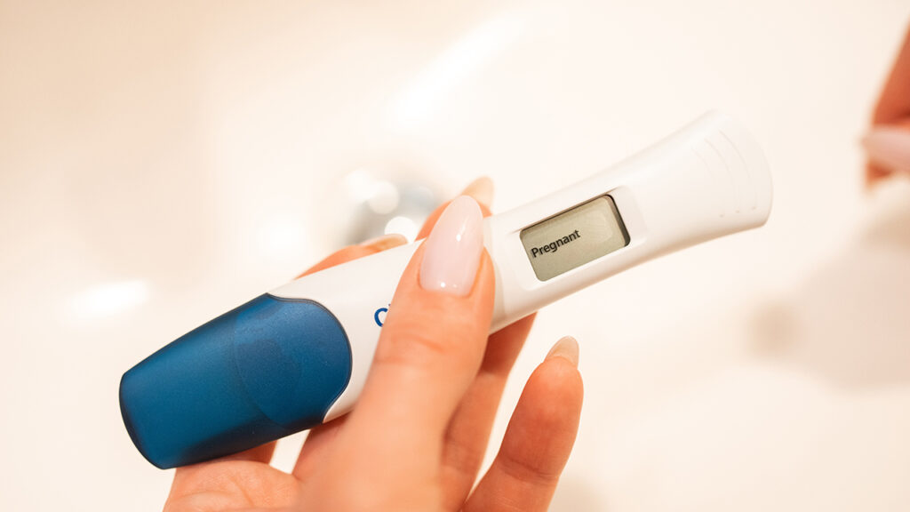 ¿Cómo funcionan las pruebas de embarazo caseras? Aquí te lo contamos