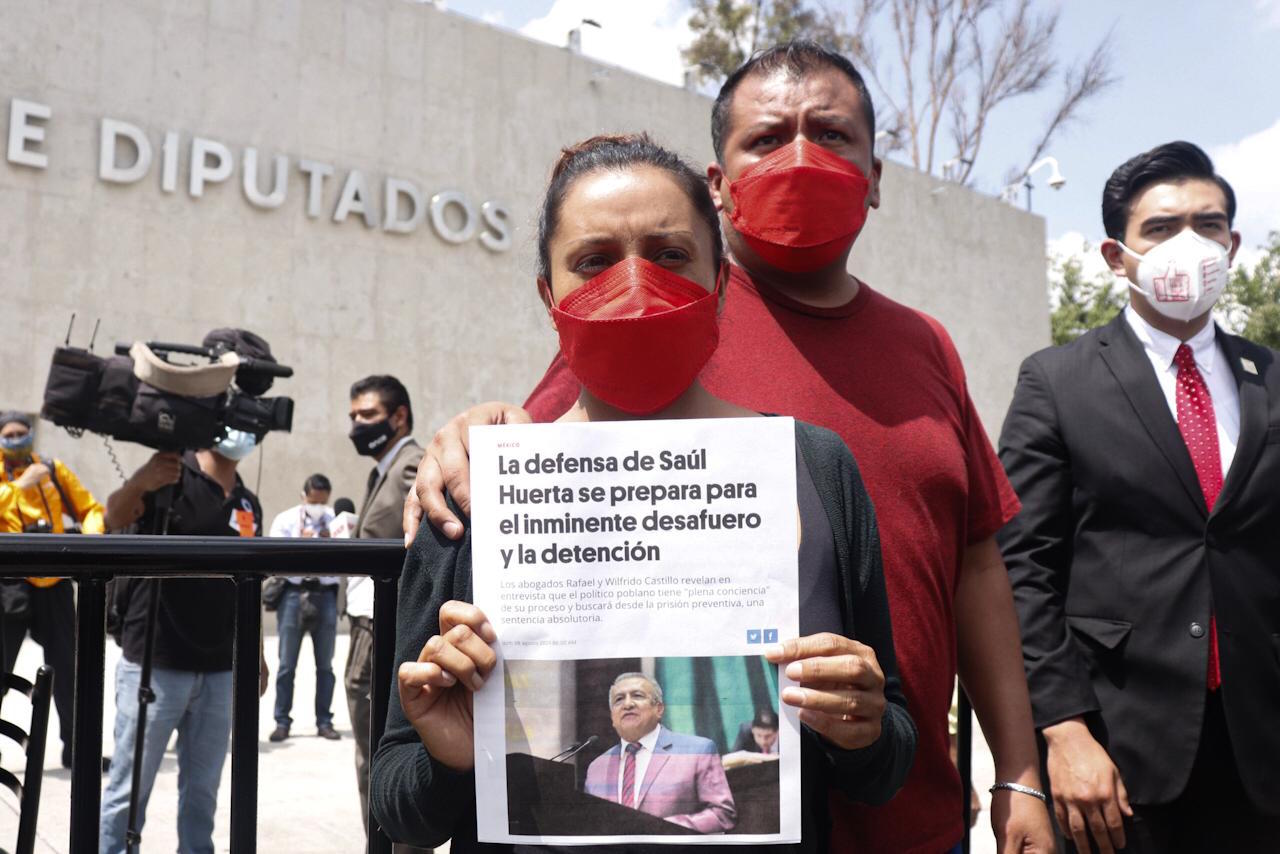 Padres de víctima de Saúl Huerta piden exponer su caso en discusión de desafuero