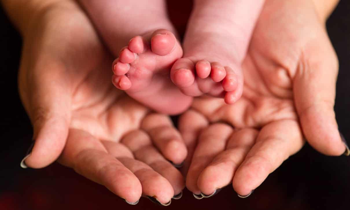 ‘No eres de la tercera edad a los 35 años’: En Reino Unido podrán congelar óvulos, embriones y espermatozoides hasta por 55 años