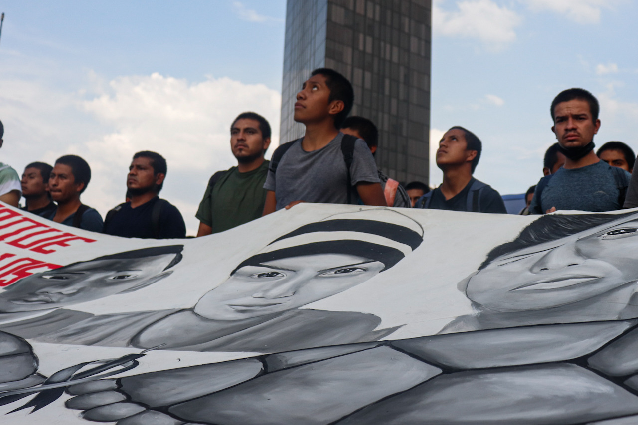 Llamadas entre sicarios apuntan a ‘licenciados de México’ en ‘limpieza’ de la noche de Iguala