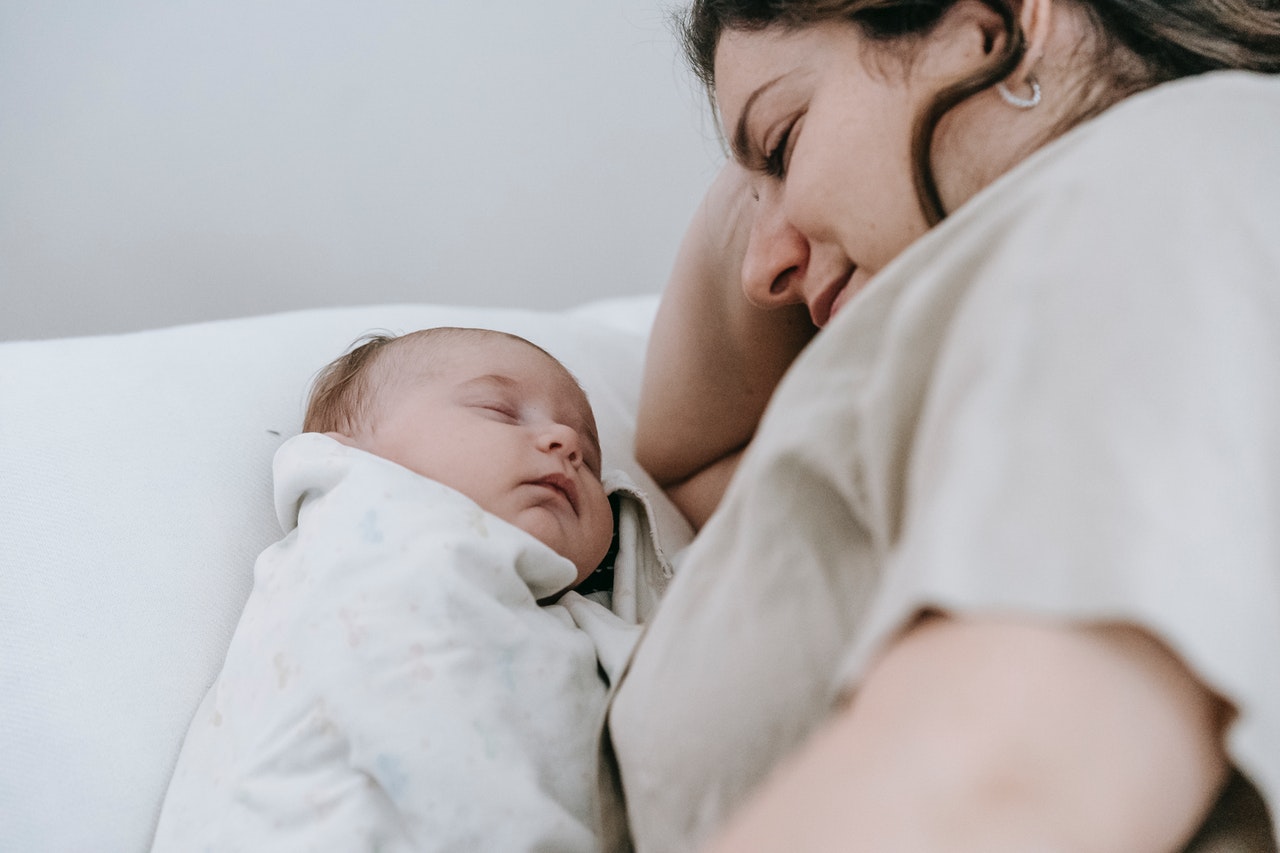 Conoce los beneficios que trae el canto prenatal a tu bebé