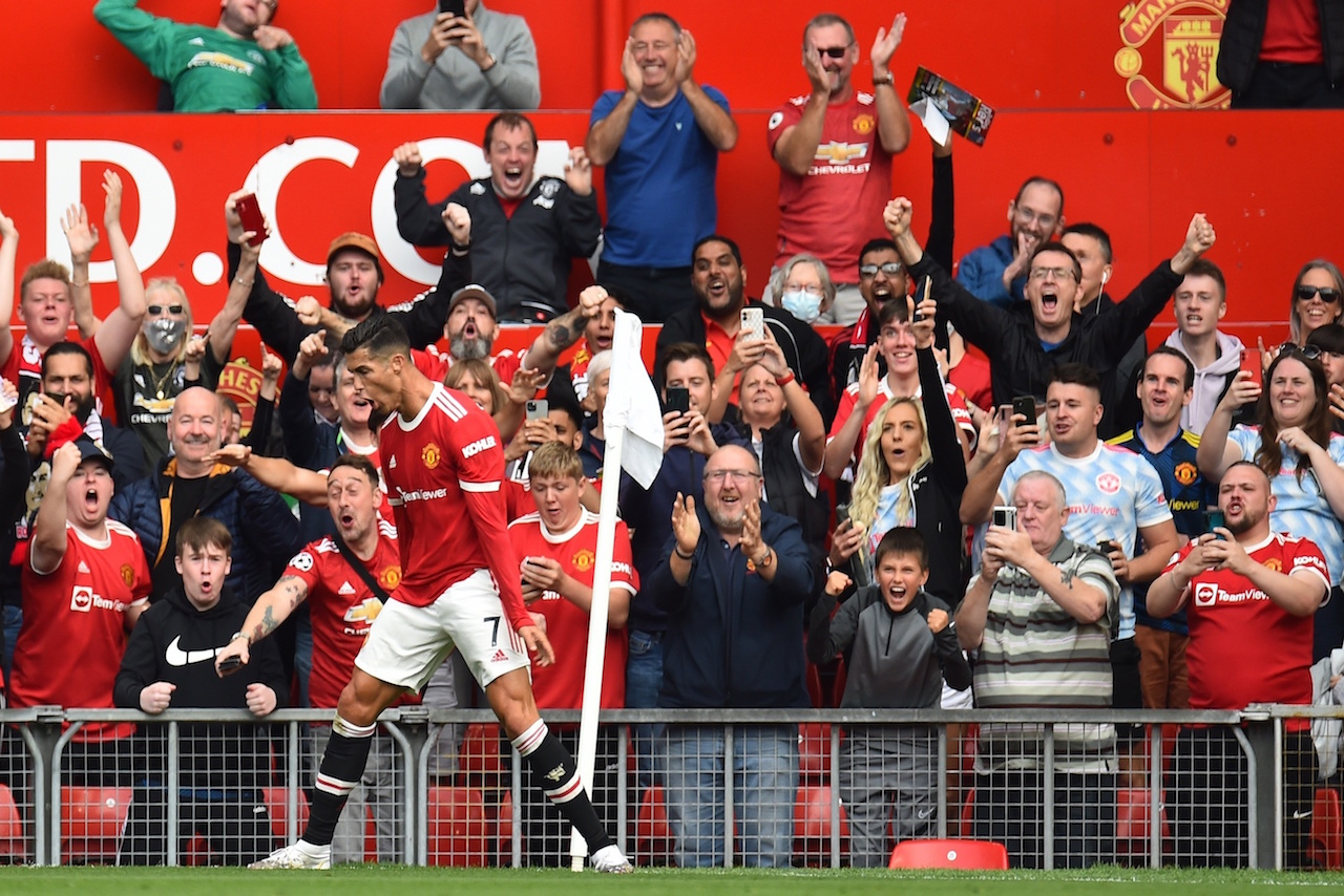 Manchester United de fiesta: Cristiano marca doblete y ganan 4-1