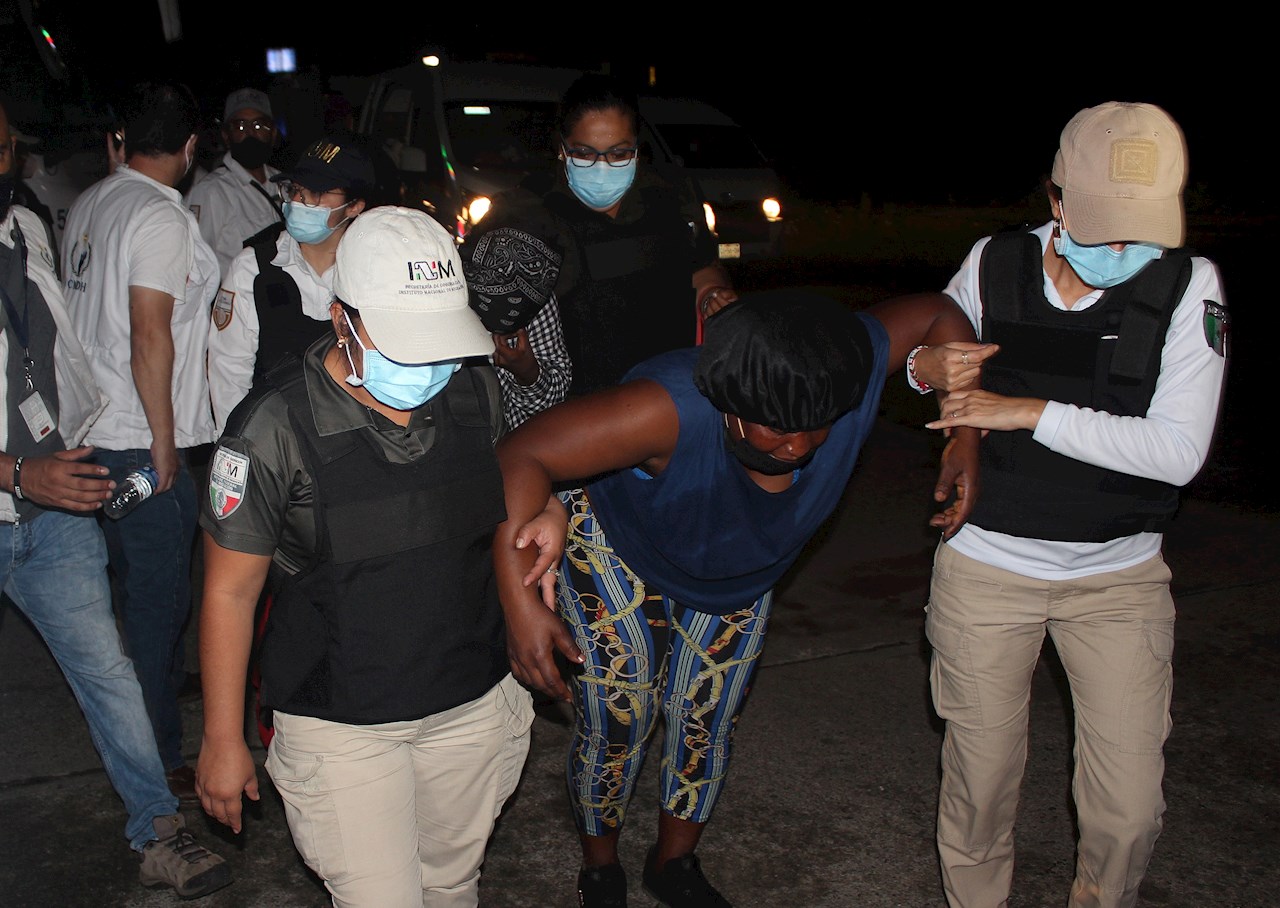 Cuarta caravana migrante es disuelta en Chiapas; el EZLN acusa ‘cacería’