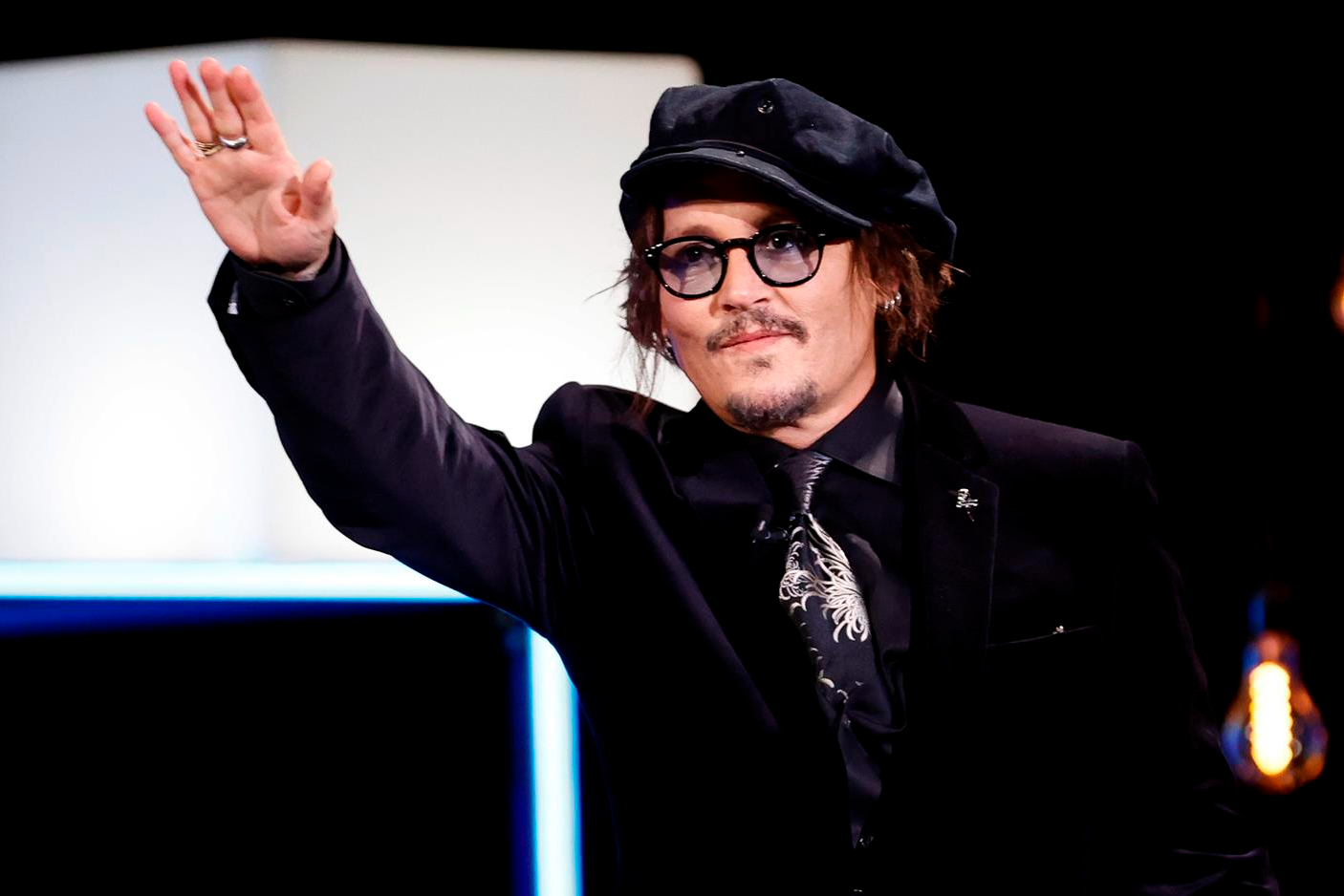 Johnny Depp se lanza contra Warner y Disney con su nueva productora