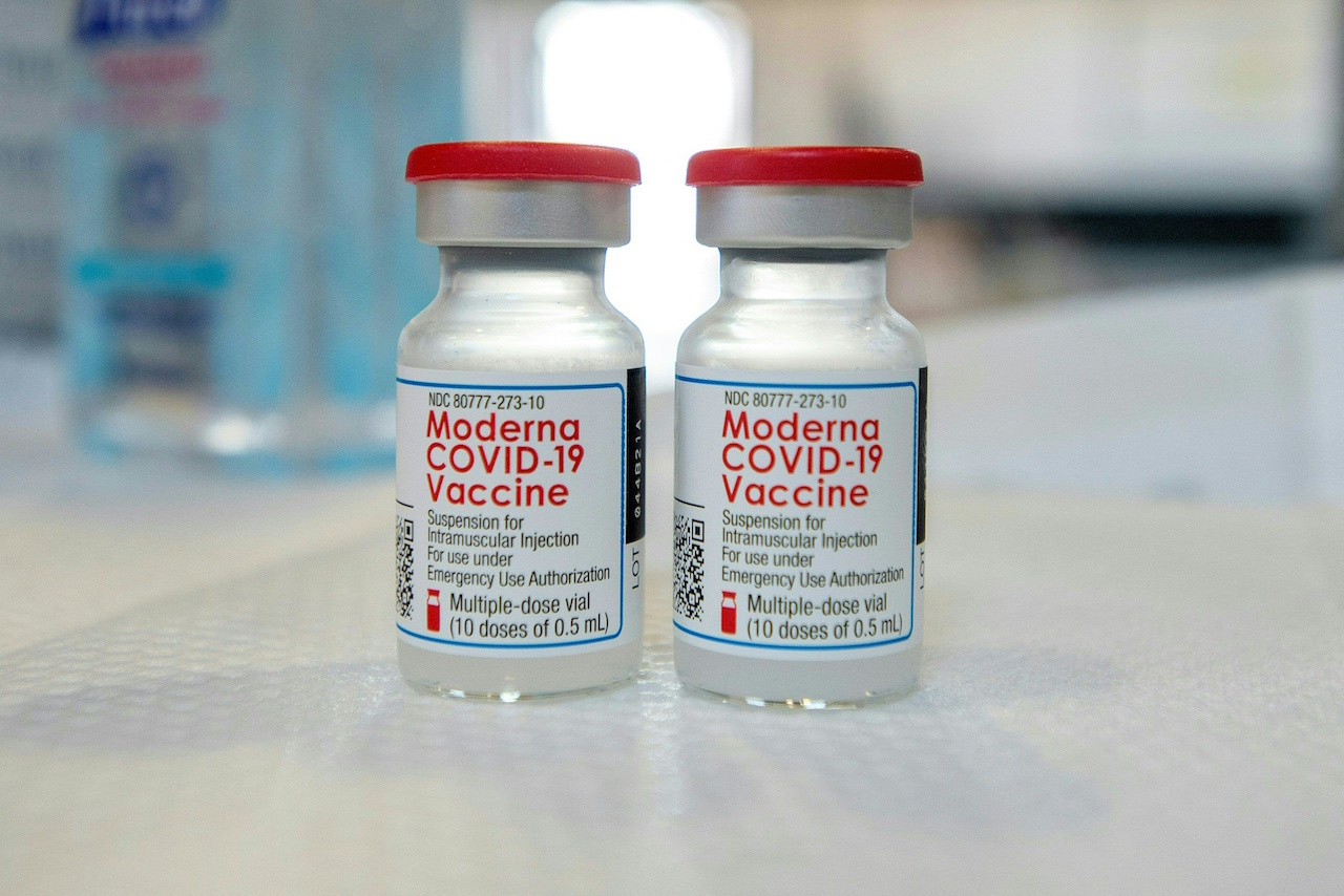 Vacunas anticovid desechadas por Japón contenían acero inoxidable: Moderna
