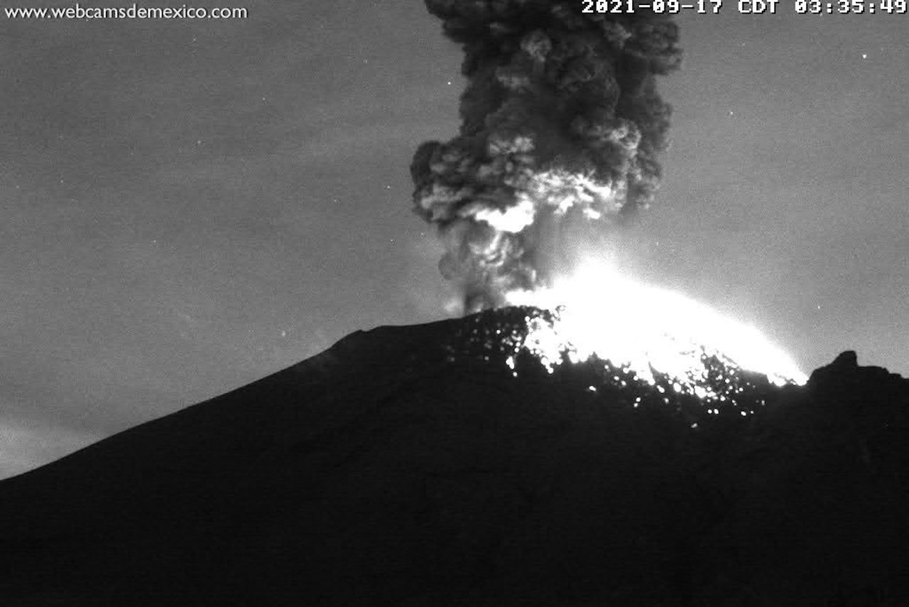 El Popocatépetl registra 3 explosiones; alertan por ceniza en 5 alcaldías de CDMX